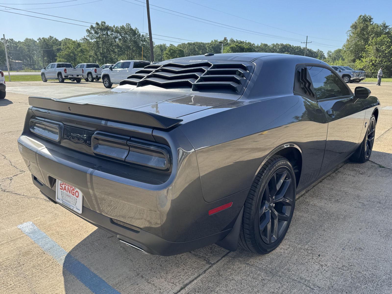 2023 Dodge Challenger SXT - Photo 8