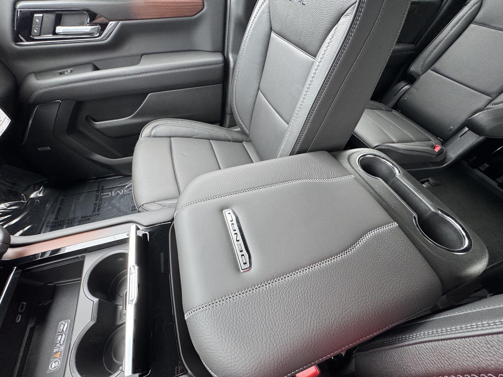 2026 GMC Yukon XL Denali - Photo 35