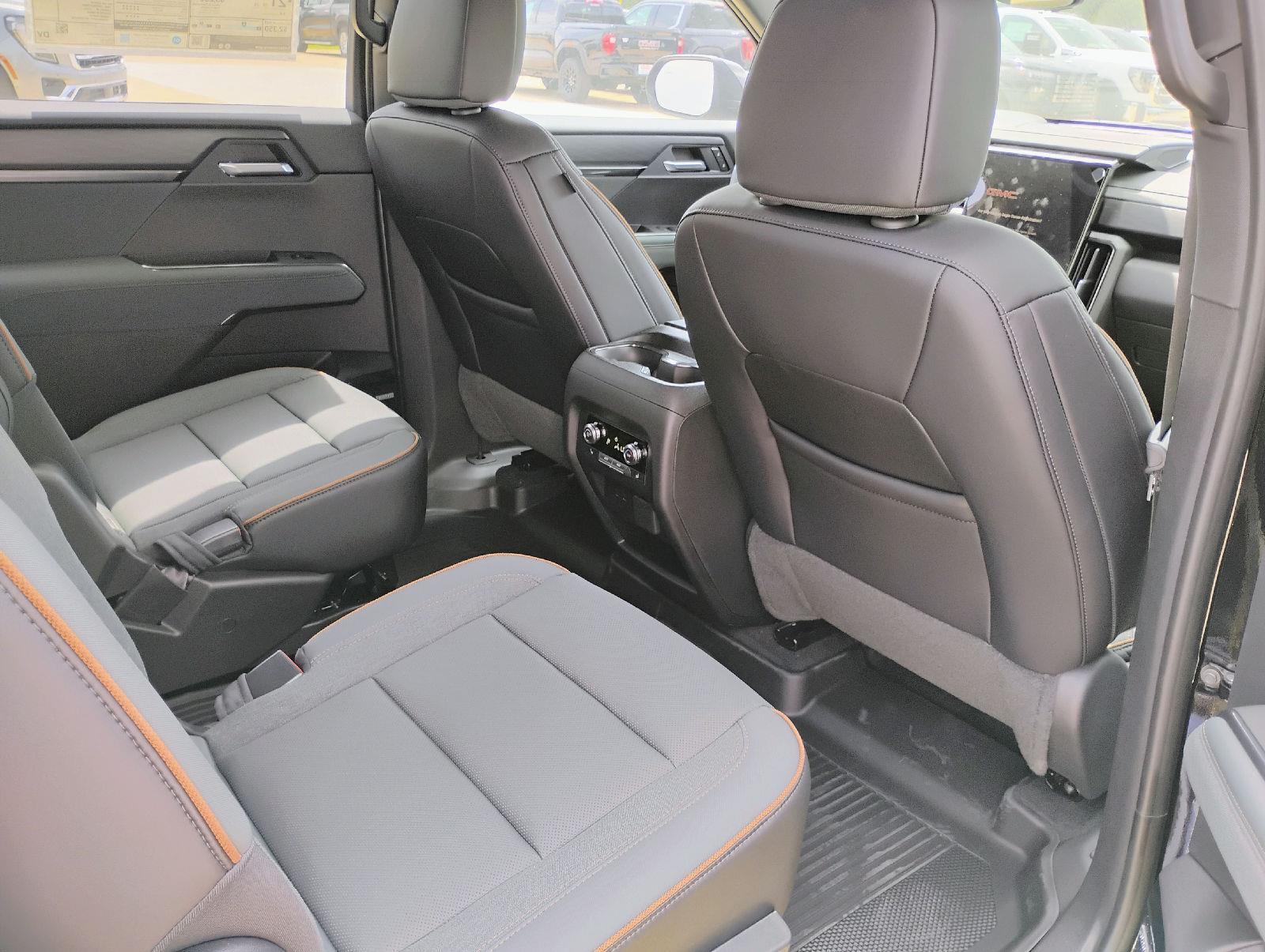 2026 GMC Acadia AT4 - Photo 16