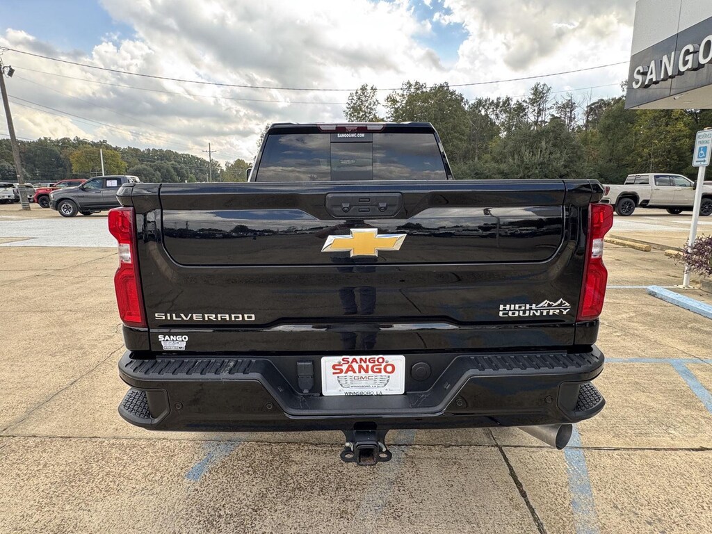 Used 2024 Chevrolet Silverado 2500 HD High Country Truck Crew Cab