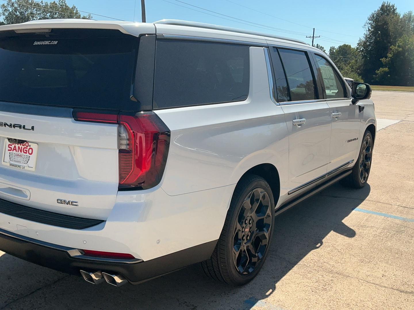 2026 GMC Yukon XL Denali Ultimate - Photo 6