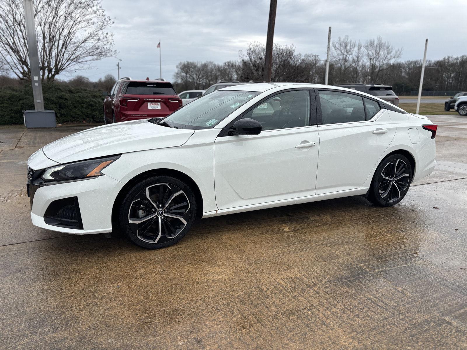 2024 Nissan Altima SR