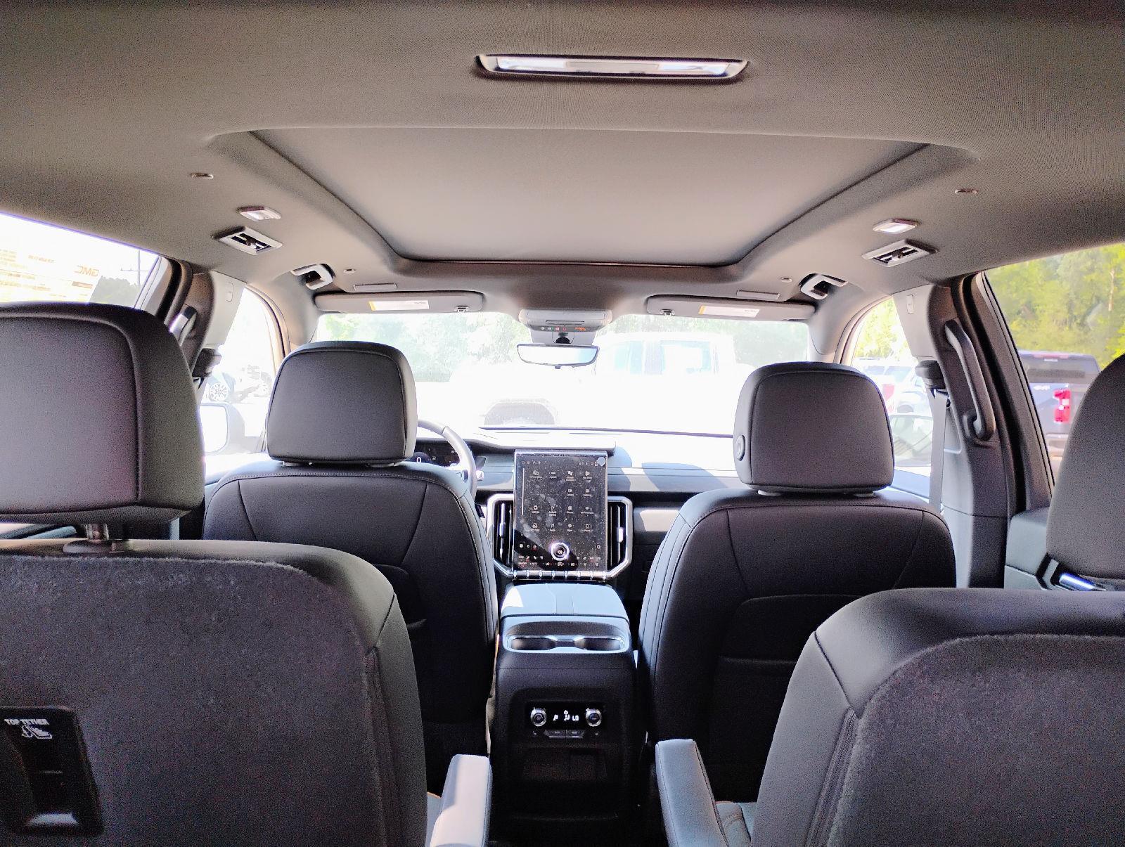2026 GMC Acadia AT4 - Photo 11