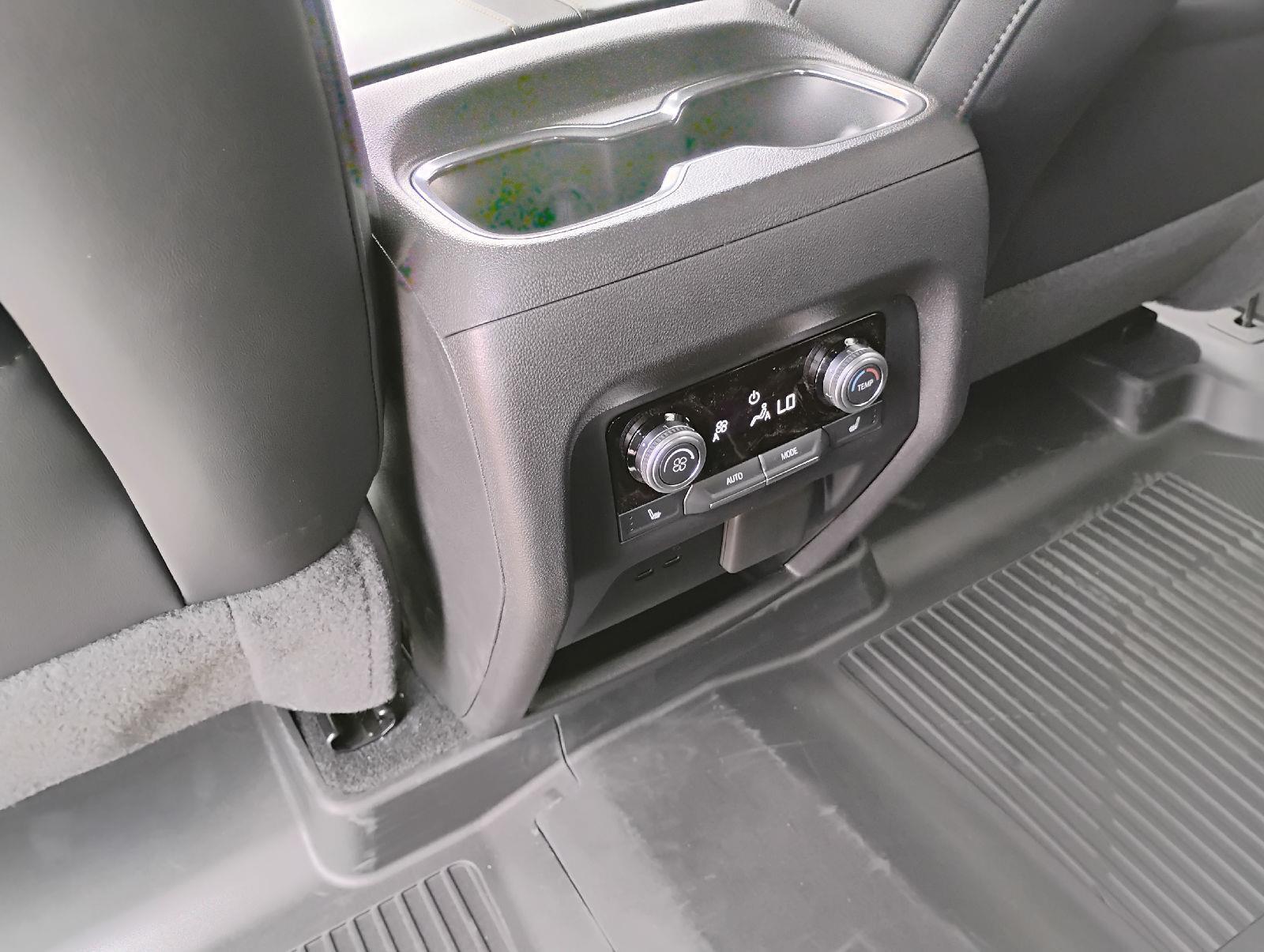 2026 GMC Acadia AT4 - Photo 9