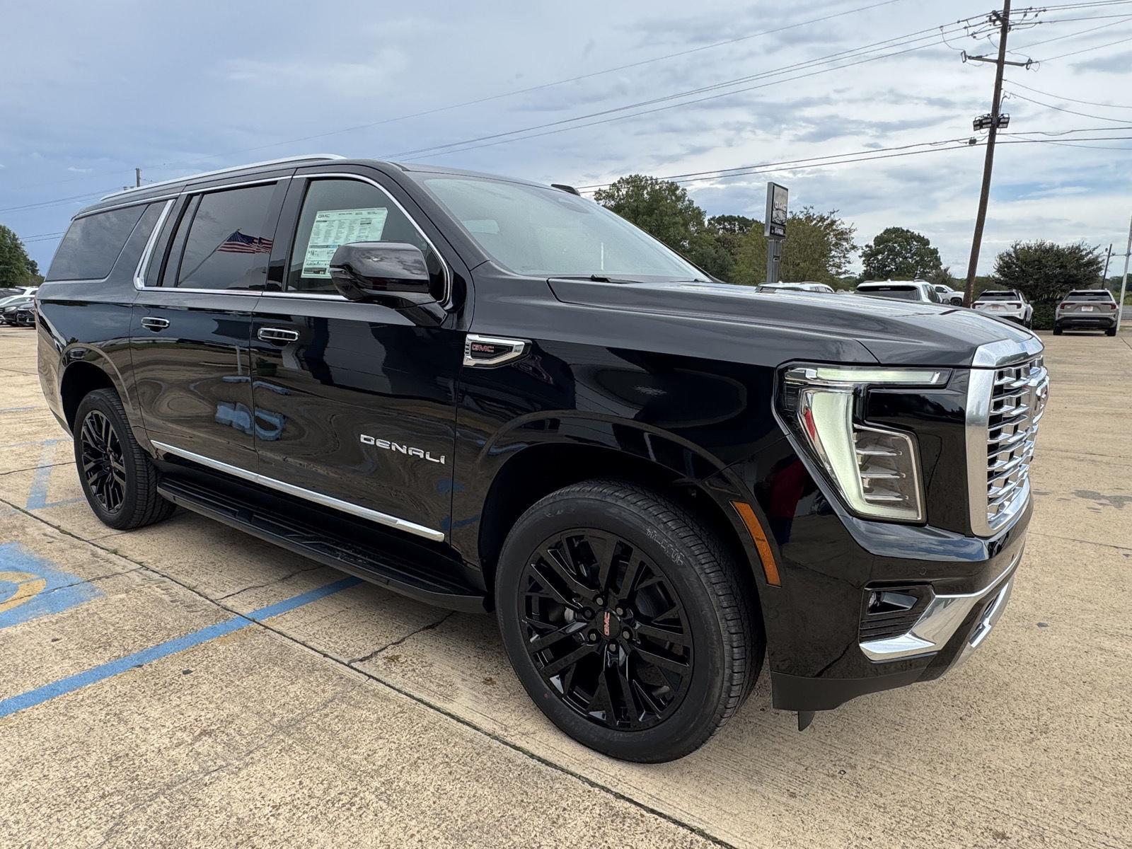 2026 GMC Yukon XL Denali - Photo 7