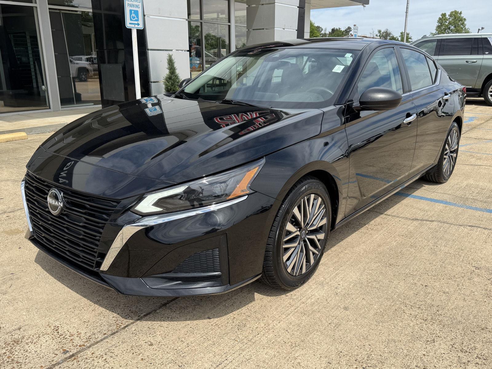 2024 Nissan Altima SV