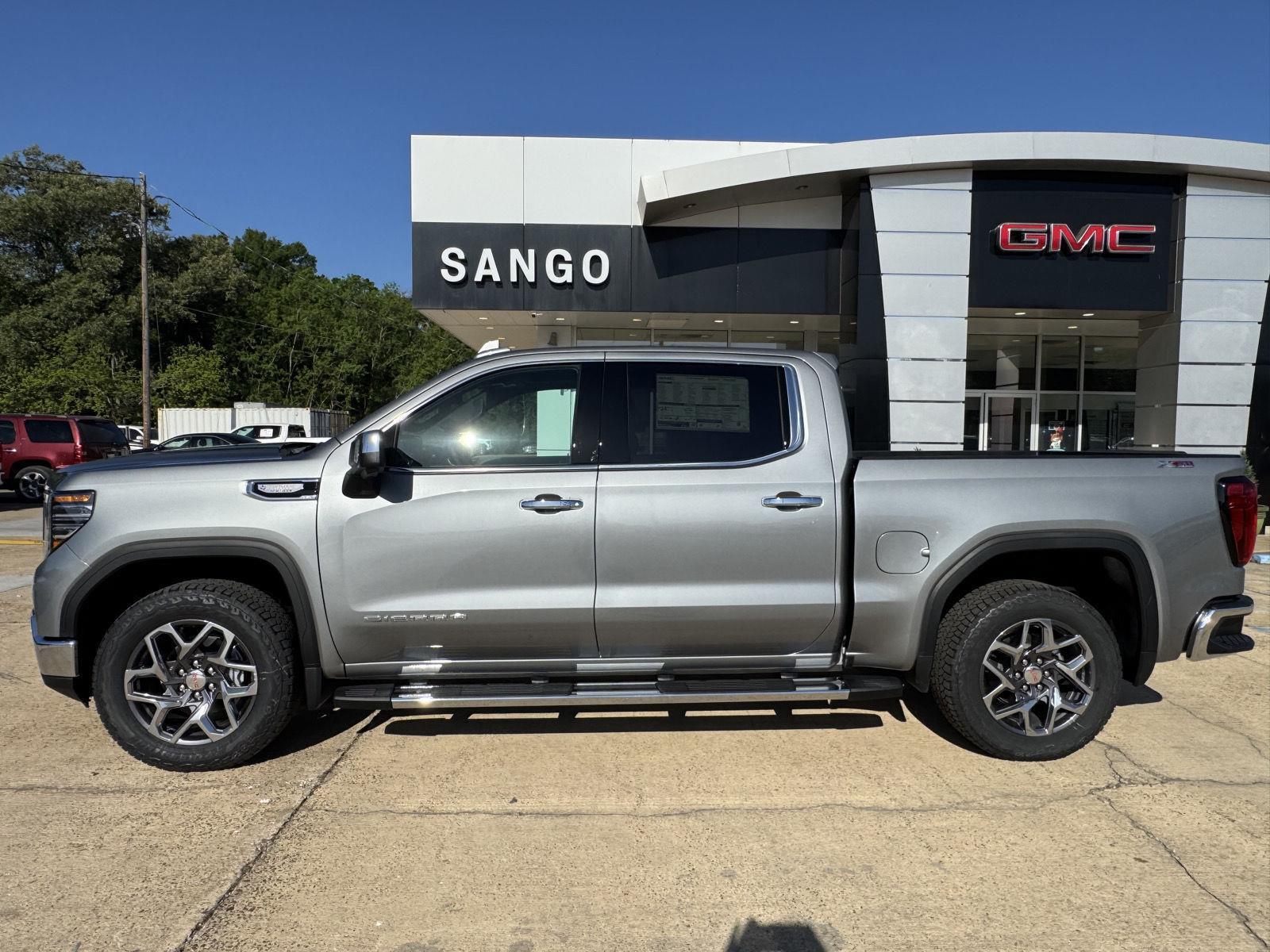 2026 GMC Sierra 1500 SLT - Photo 3