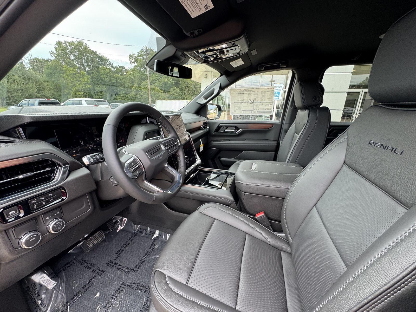 2026 GMC Yukon XL Denali - Photo 9