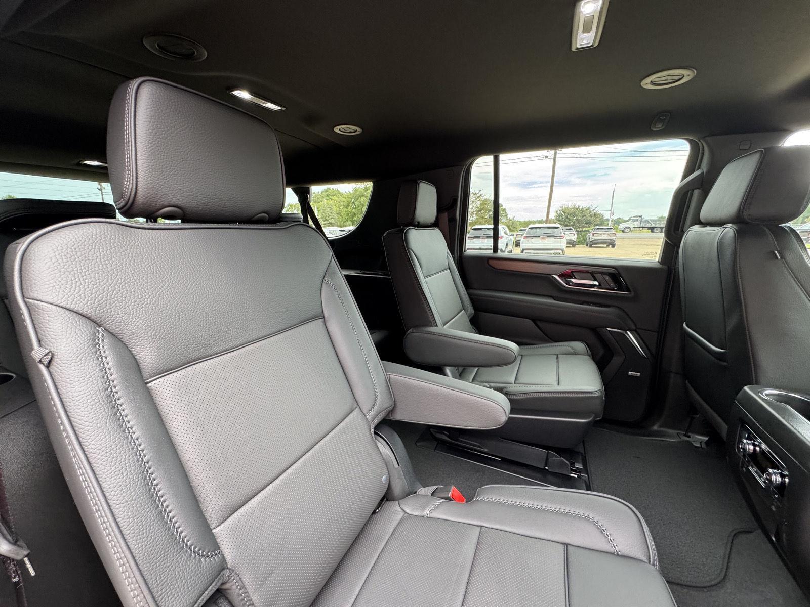 2026 GMC Yukon XL Denali - Photo 14