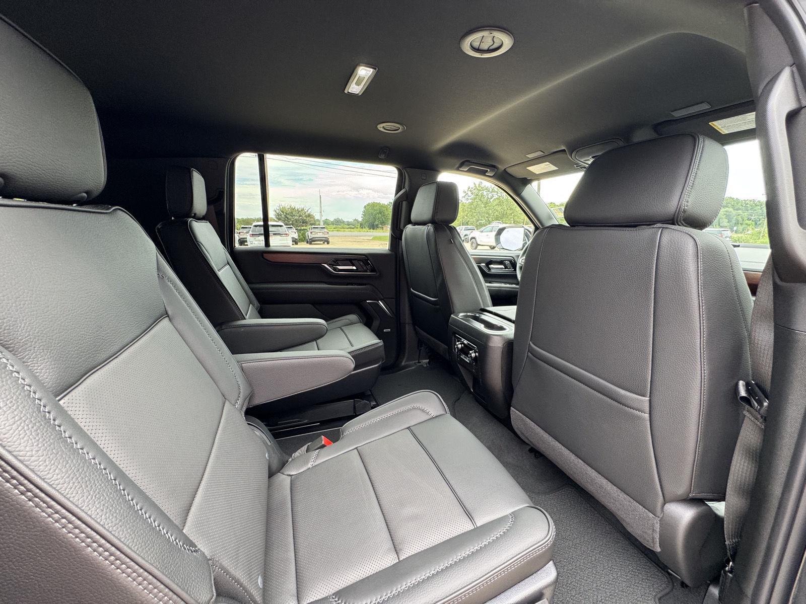 2026 GMC Yukon XL Denali - Photo 13