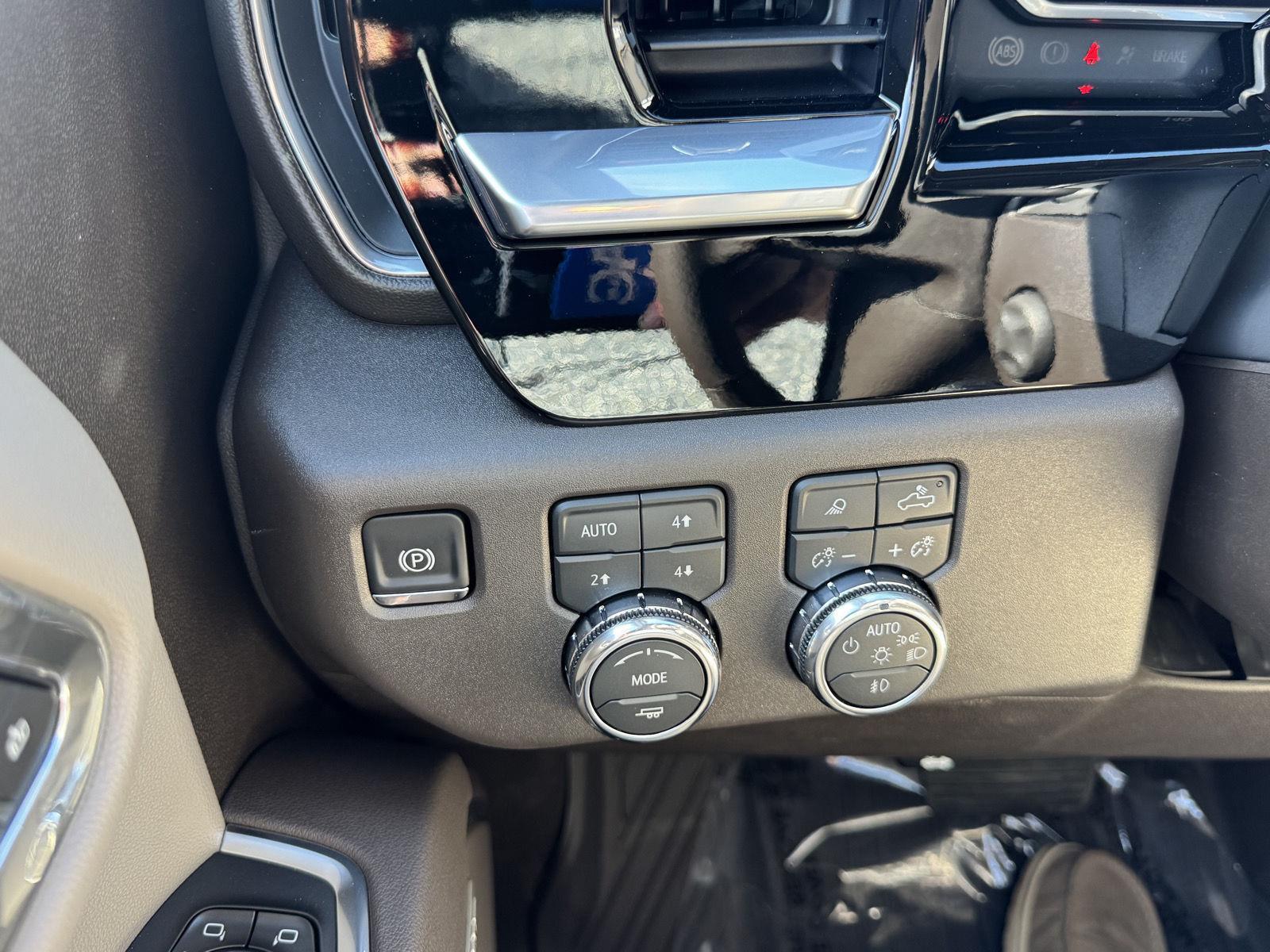2026 GMC Sierra 1500 SLT - Photo 28