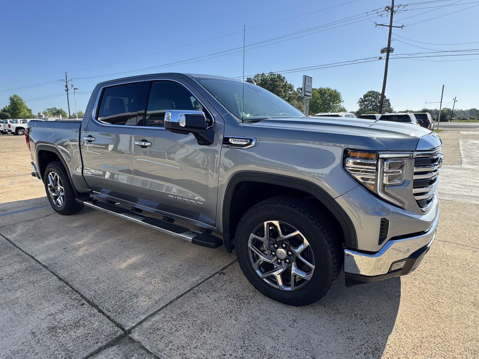 2026 GMC Sierra 1500 SLT - Photo 18
