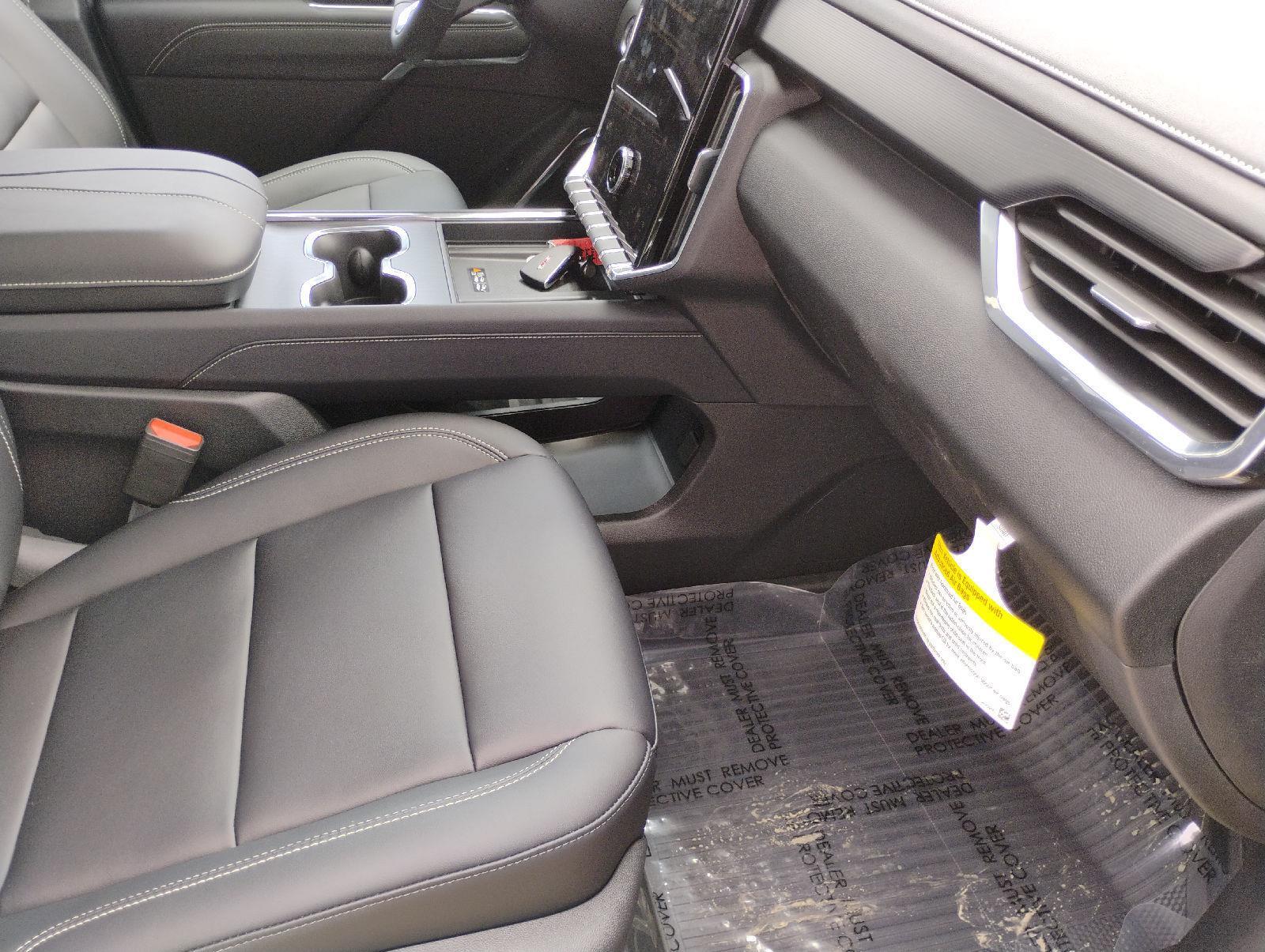 2026 GMC Acadia Elevation - Photo 24