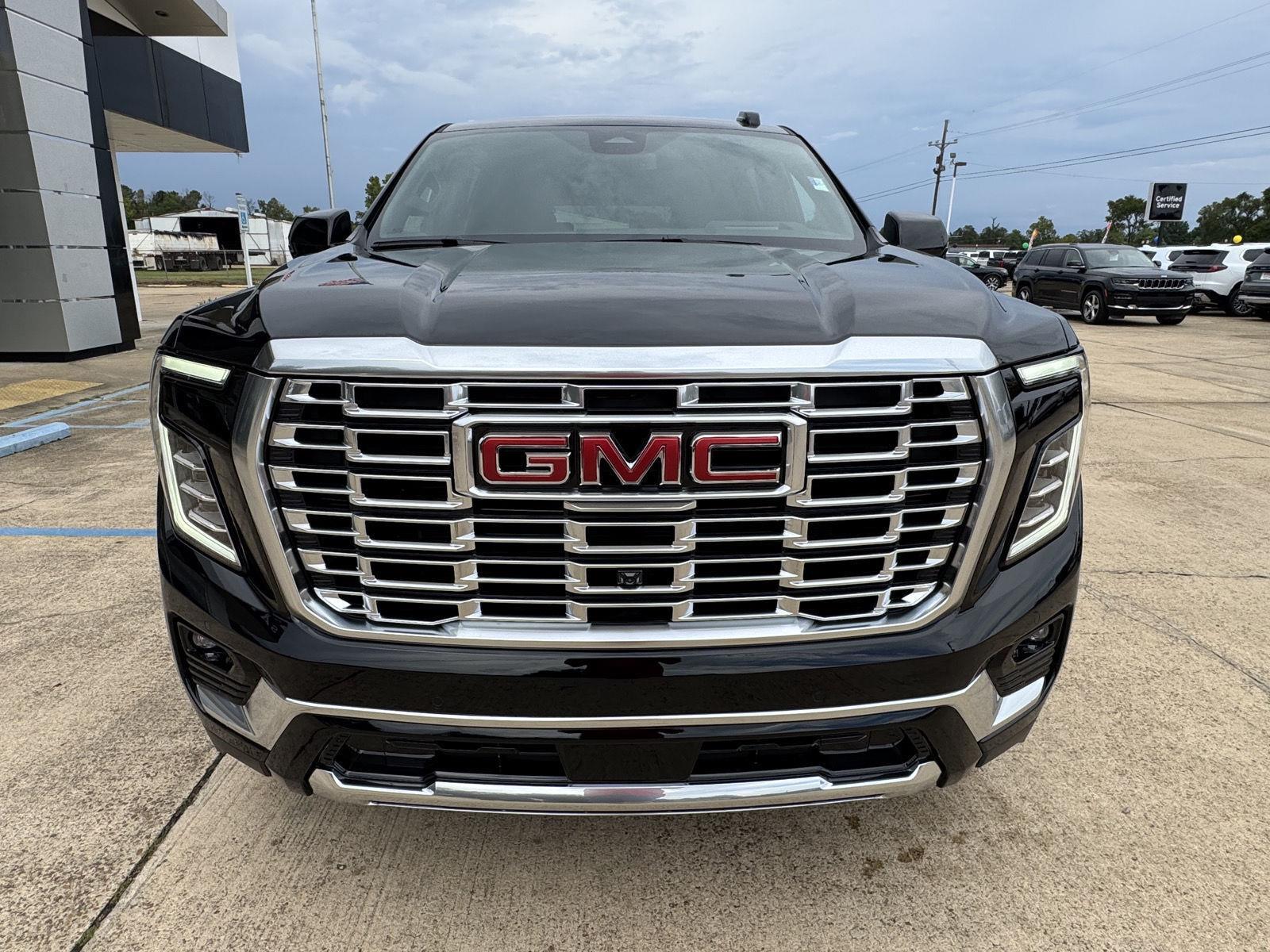 2026 GMC Yukon XL Denali - Photo 8
