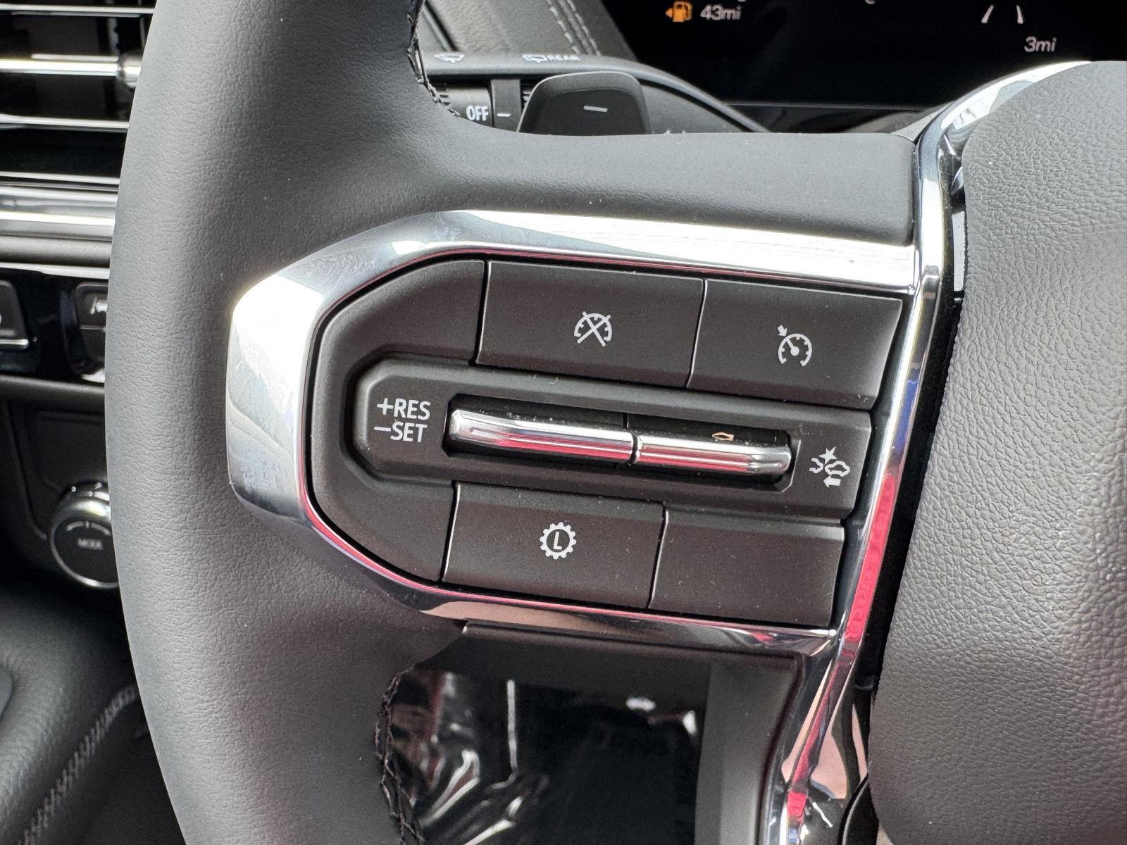 2026 GMC Yukon XL Denali - Photo 26
