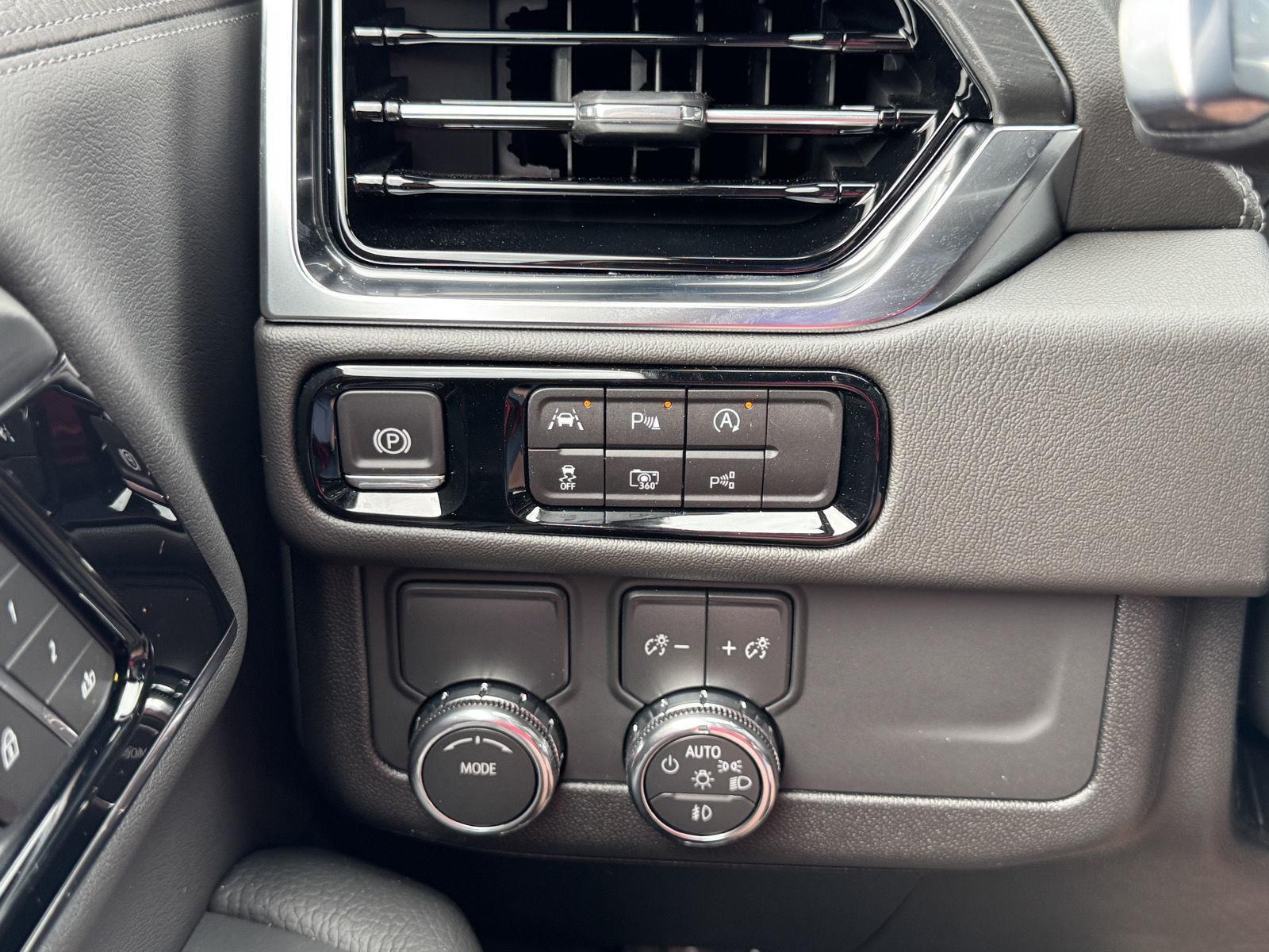 2026 GMC Yukon XL Denali - Photo 25
