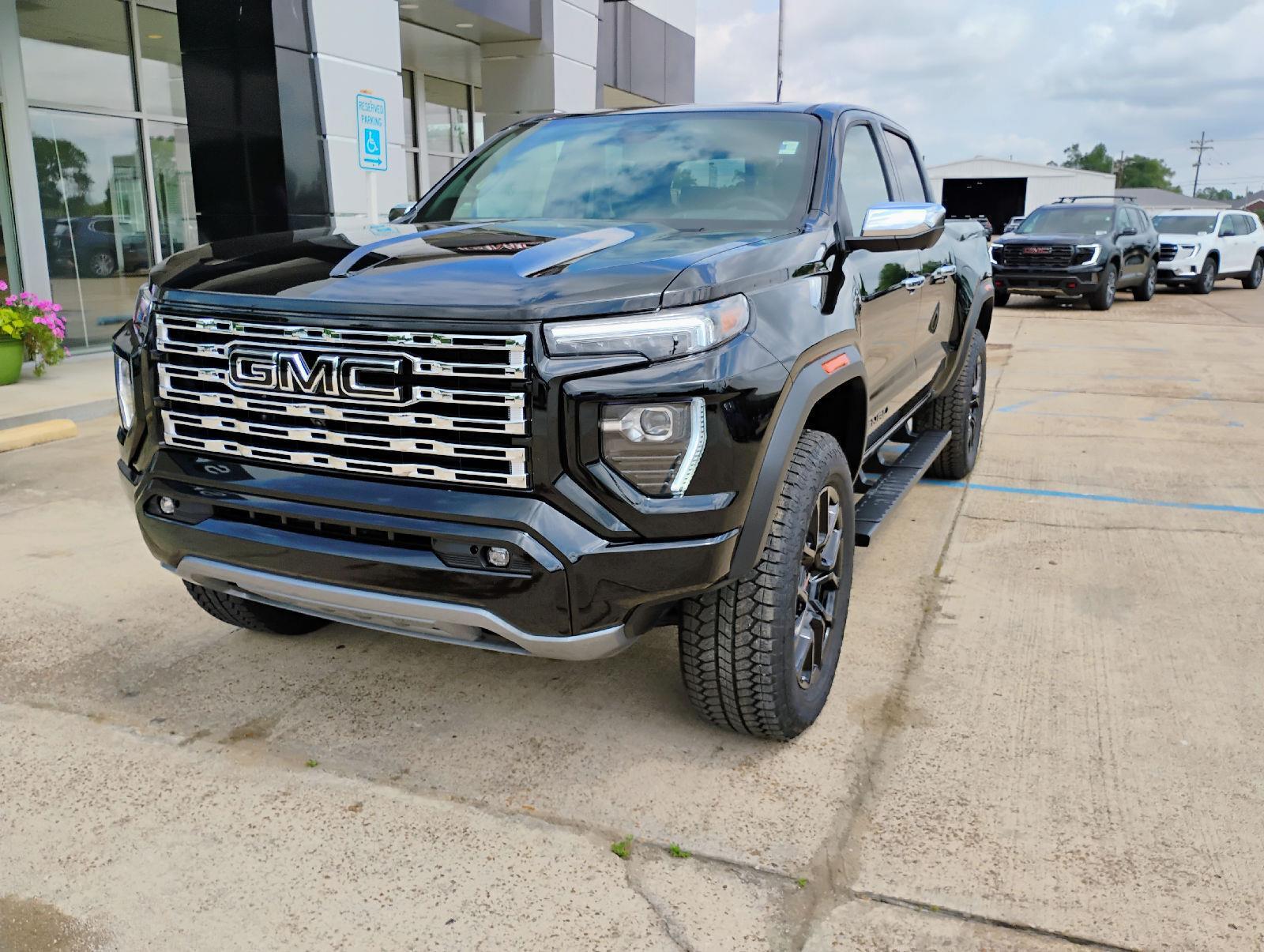 2026 GMC Canyon 4WD Denali Crew Cab Short Box's photo