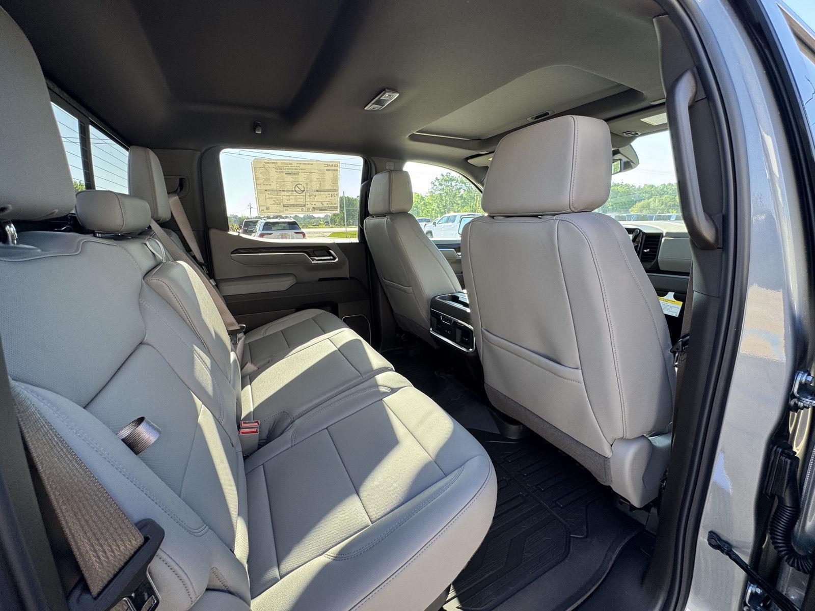 2026 GMC Sierra 1500 SLT - Photo 13