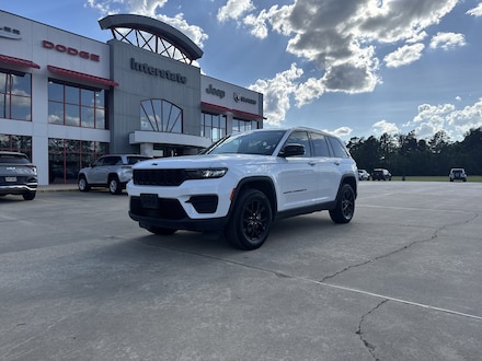 2025 Jeep Grand Cherokee Laredo SUV