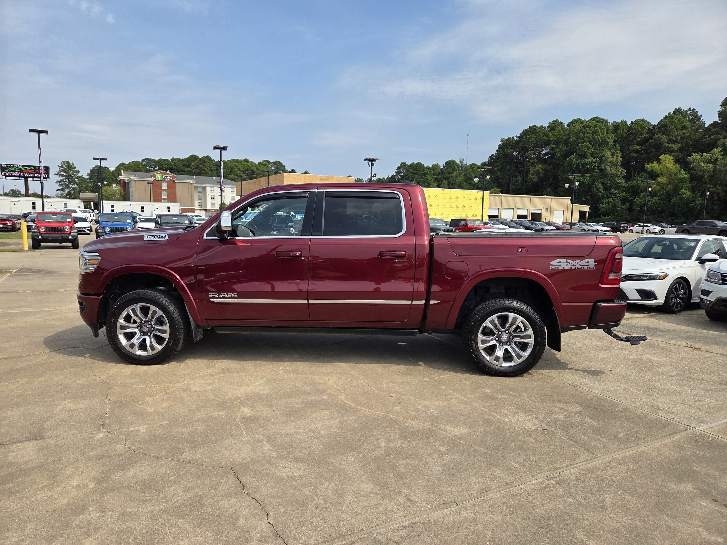 2023 Ram 1500 Limited photo 2