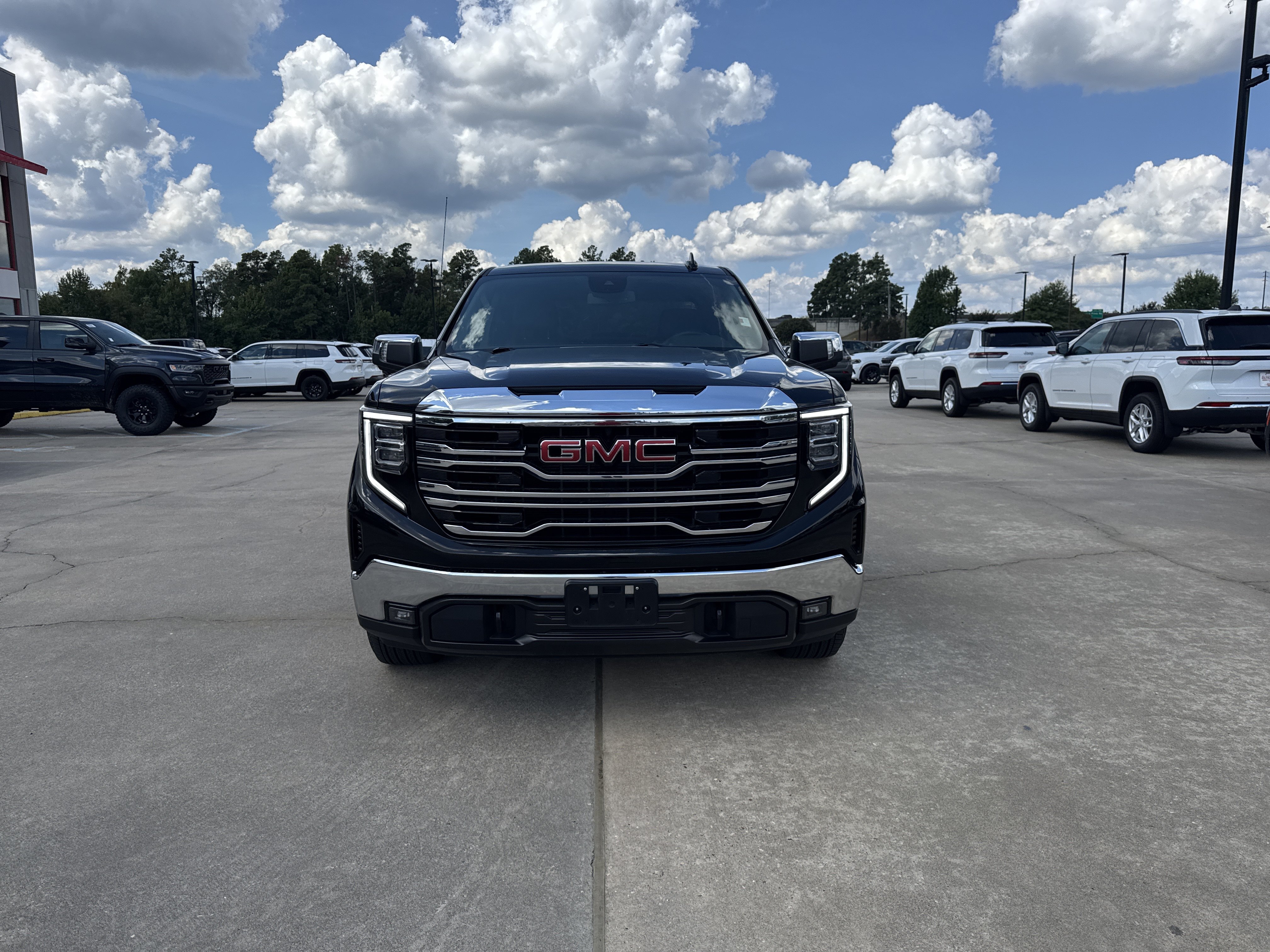 Used 2025 GMC Sierra 1500 SLT Truck Crew Cab
