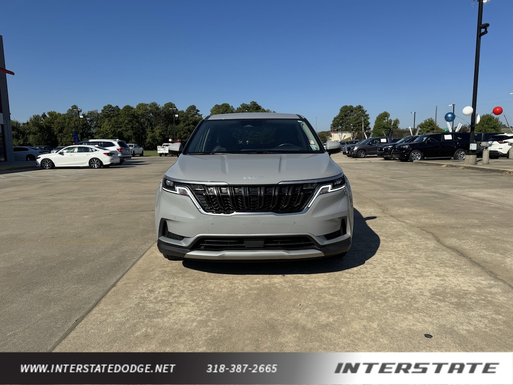 Used 2024 Kia Carnival EX MPV