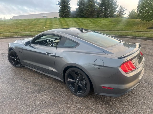 2022 Ford Mustang GT photo 2