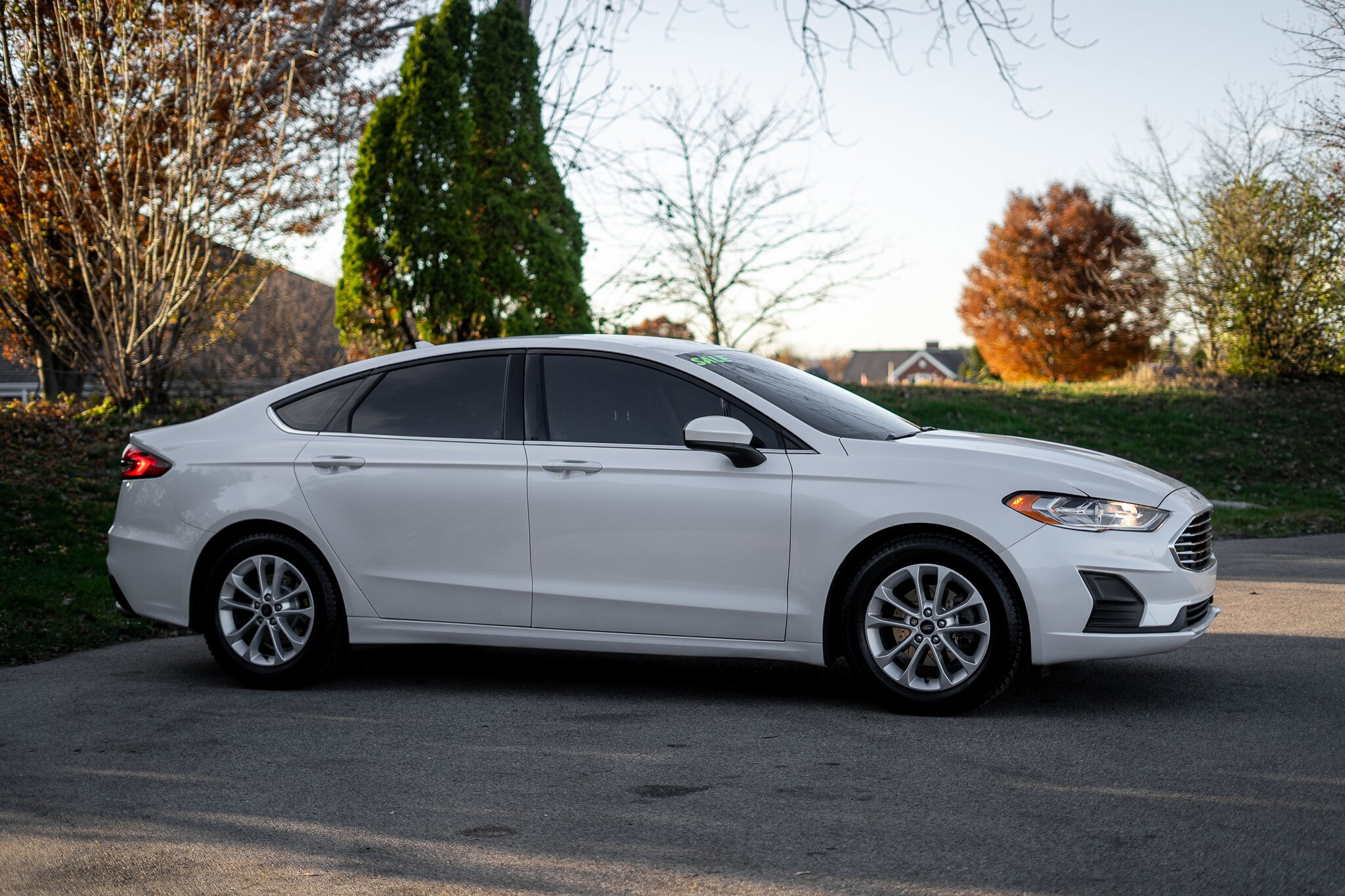 2019 Ford Fusion SE photo 4