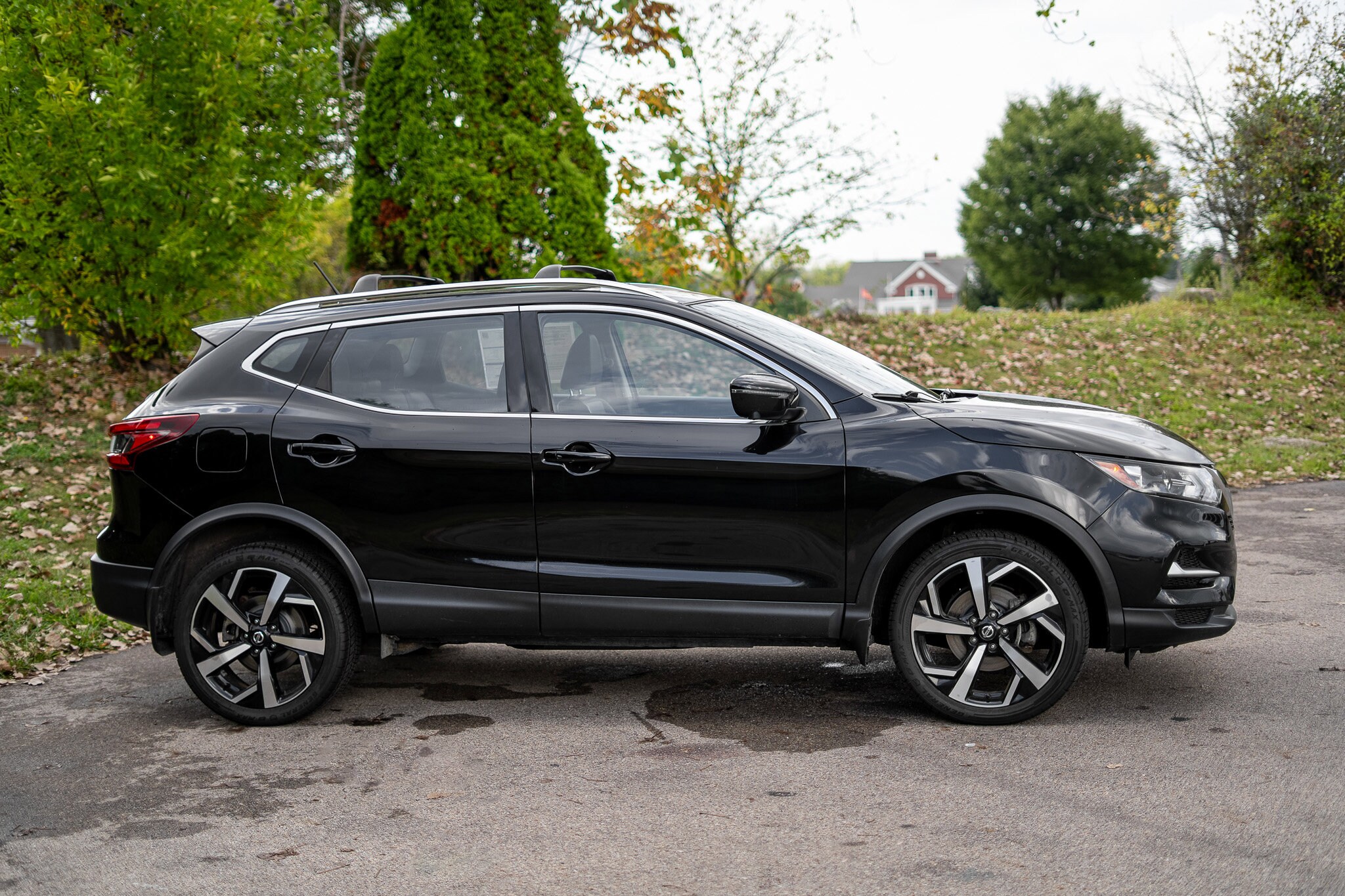 2021 Nissan Rogue Sport SL photo 4