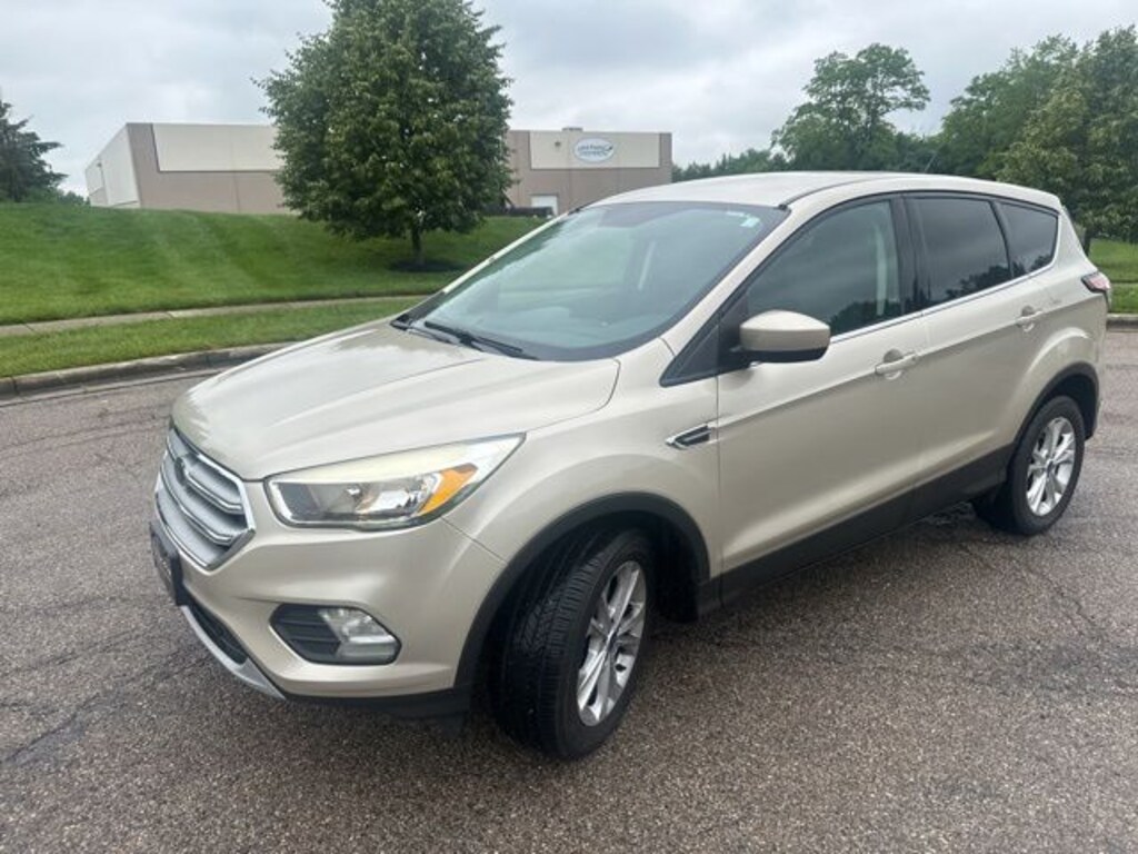 Used 2017 Ford Escape SE SUV