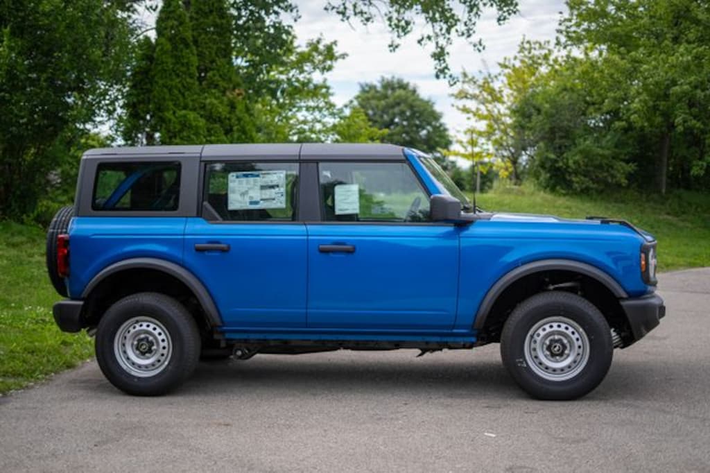 New 2026 Ford Bronco Base SUV