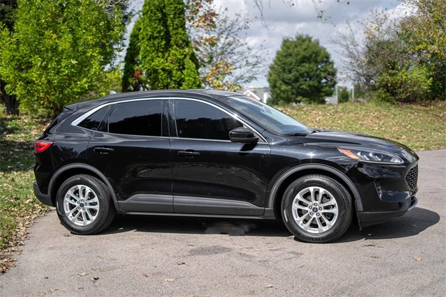 2021 Ford Escape SE photo 3