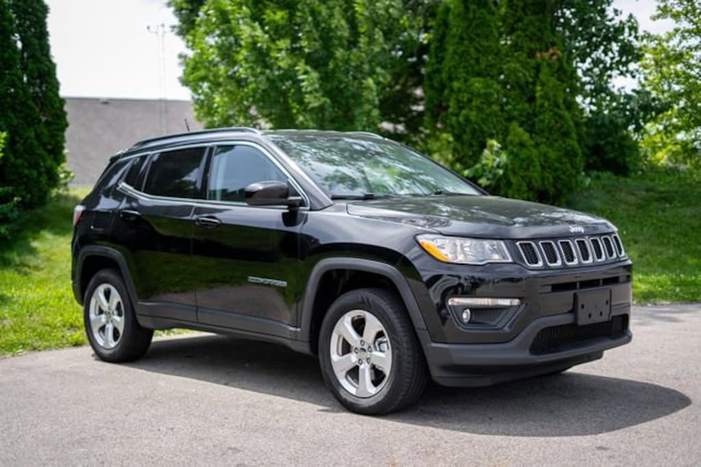 Used 2018 Jeep Compass Latitude 4x4 SUV