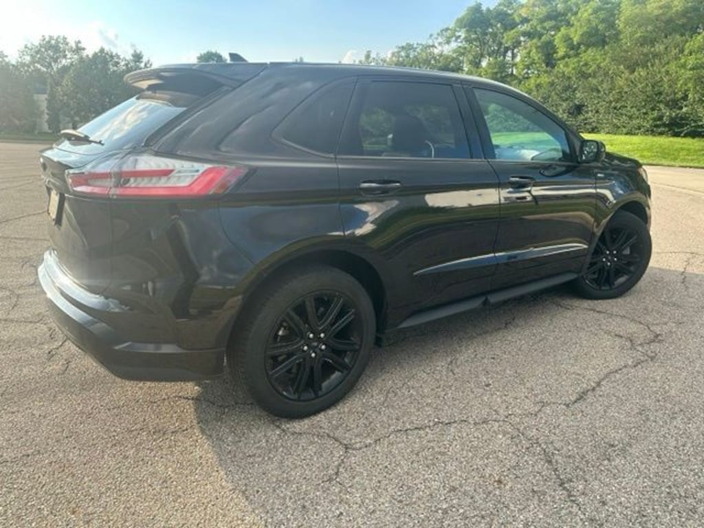Used 2024 Ford Edge SUV