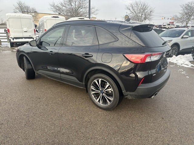 2022 Ford Escape SE photo 2