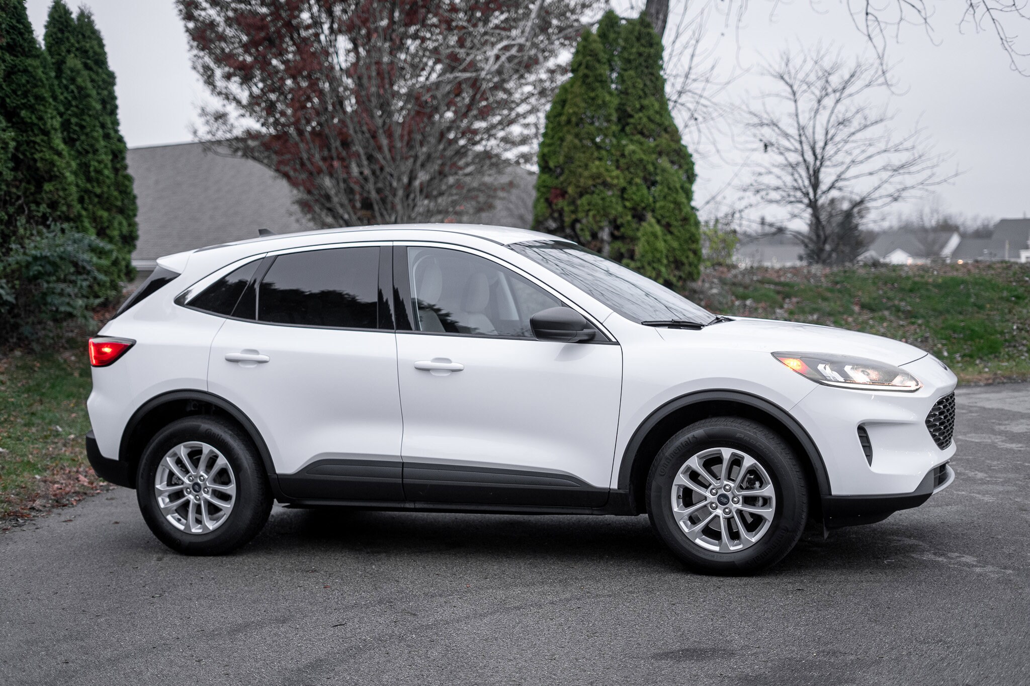 2022 Ford Escape SE photo 4