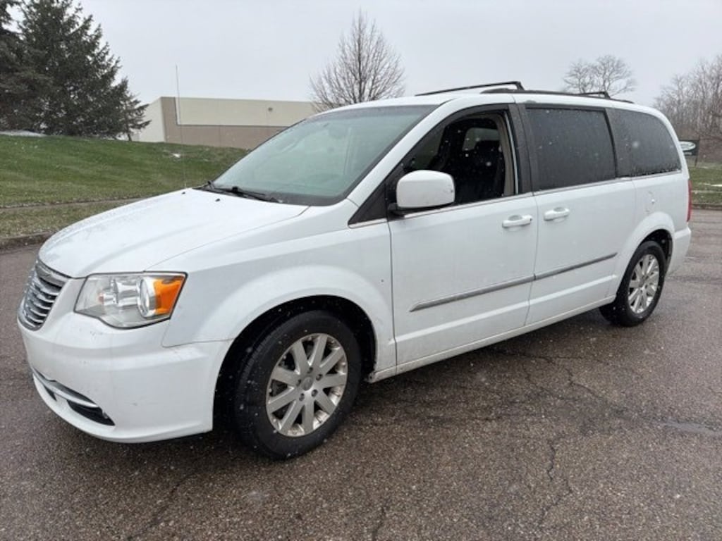 Used 2016 Chrysler Town & Country Touring Van LWB Passenger Van