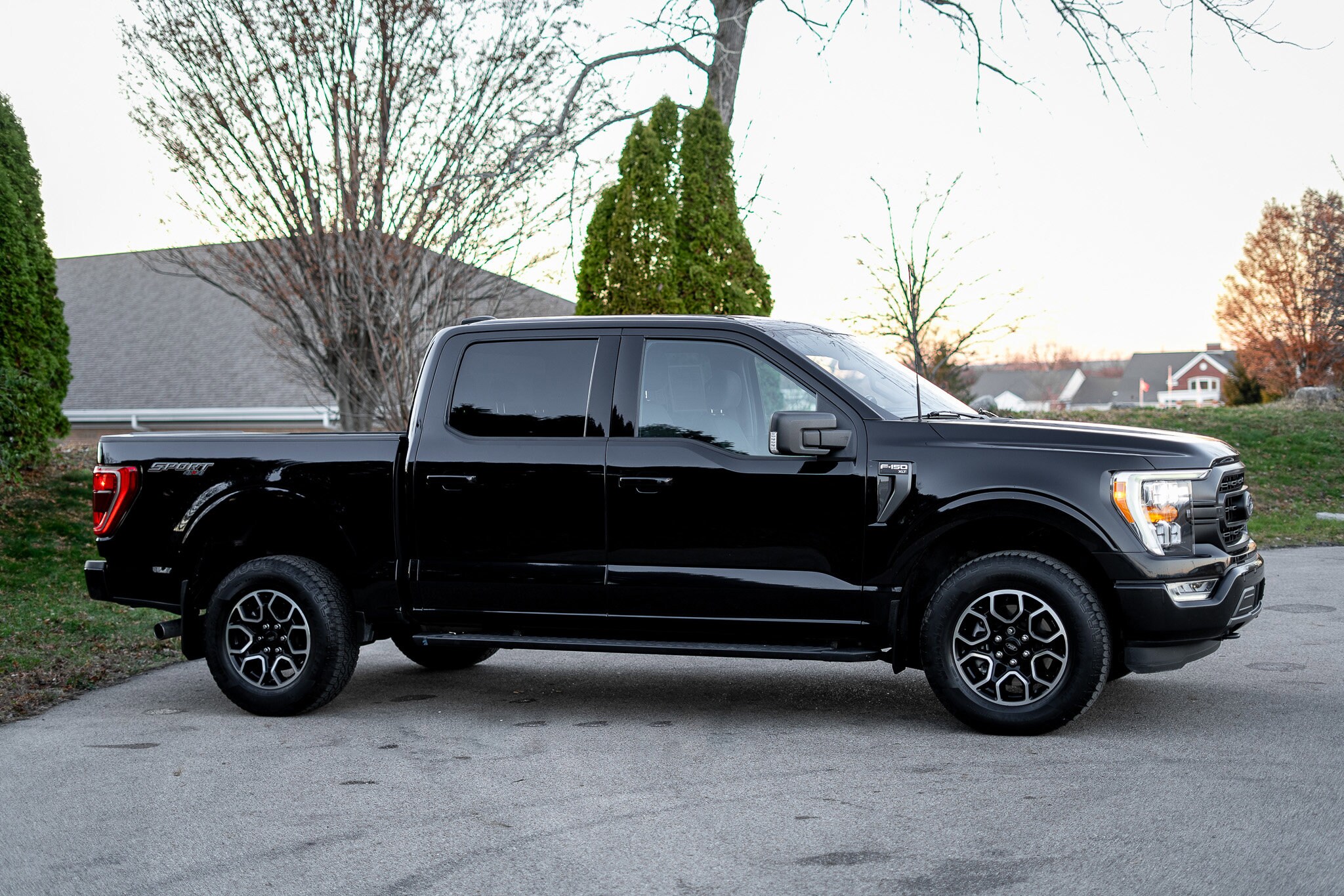 2022 Ford F-150 XLT photo 4