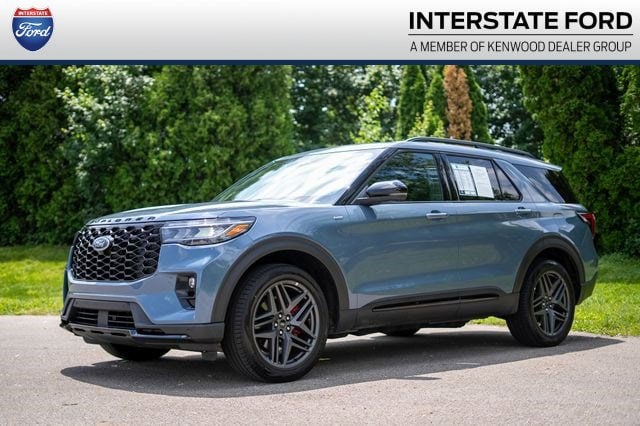 2025 Ford Explorer ST-LINE 4WD (PL535)'s photo