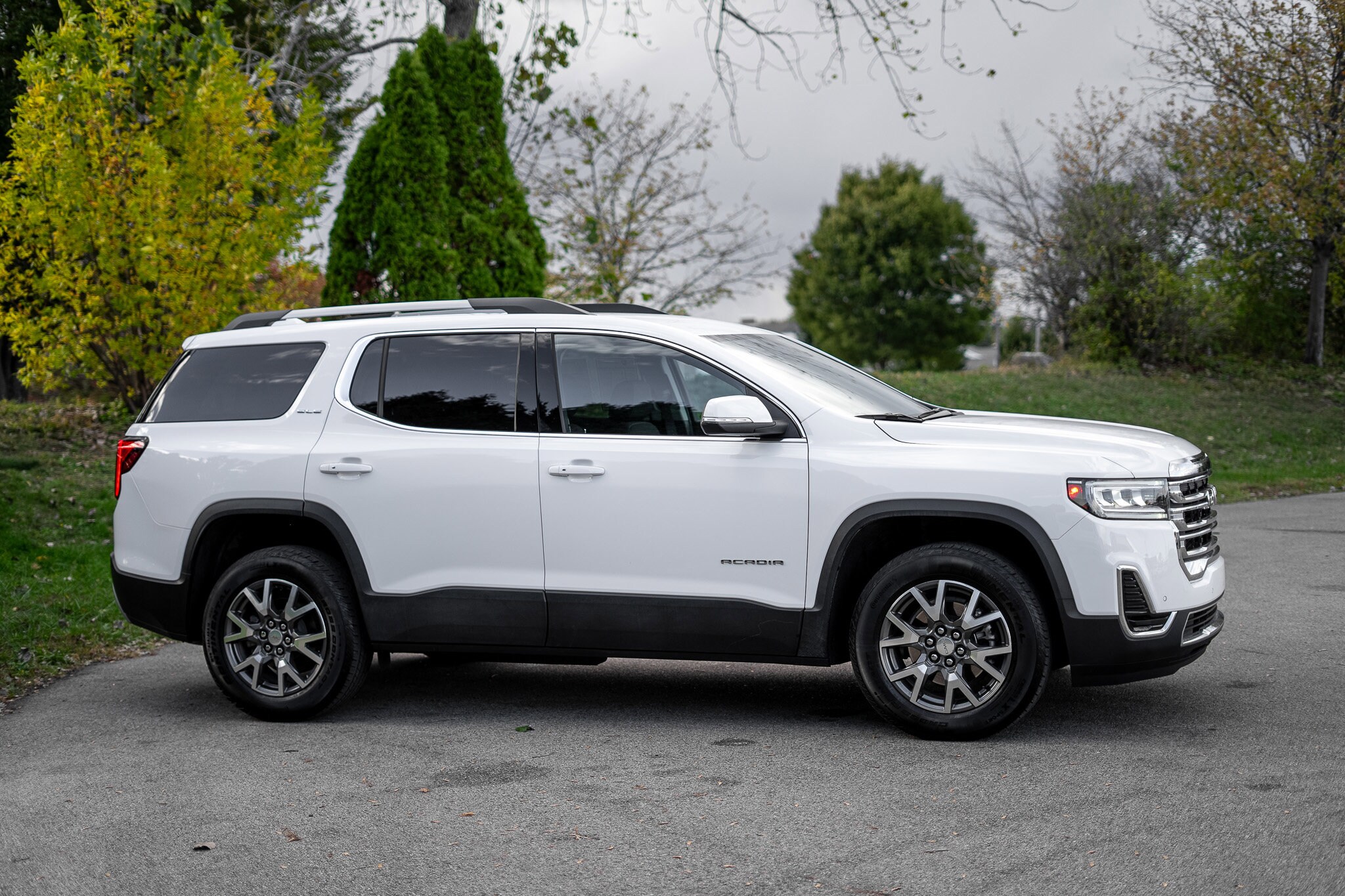 2023 Gmc Acadia SLE photo 3