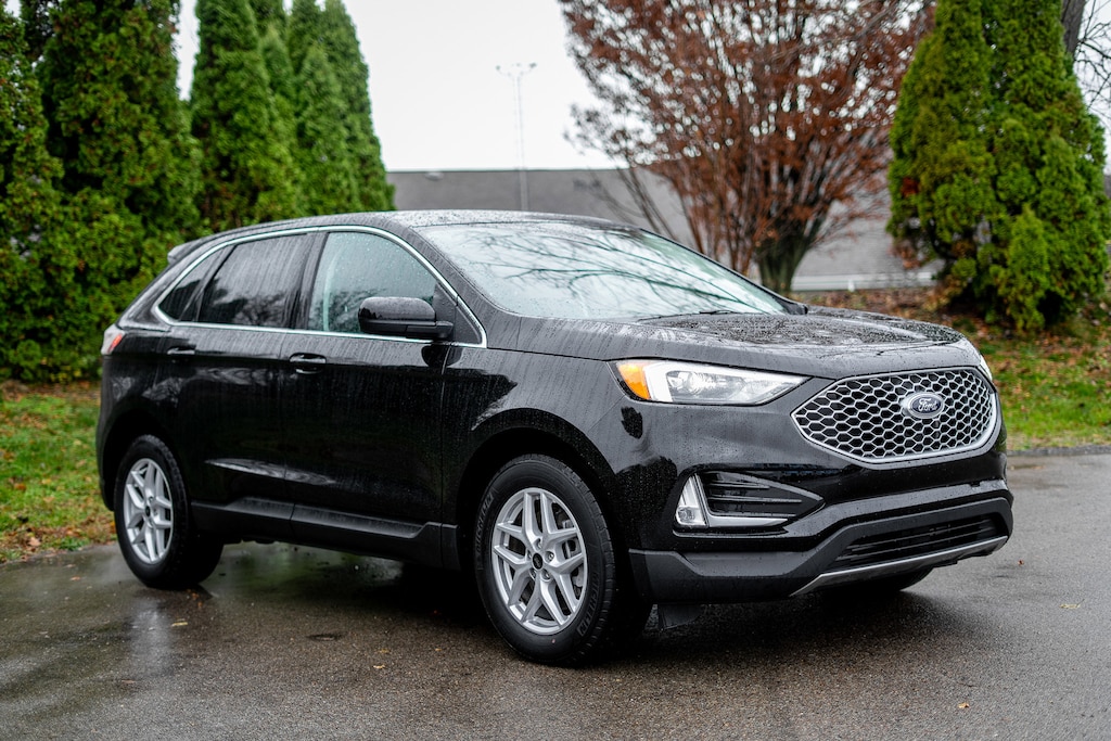 Used 2024 Ford Edge SUV
