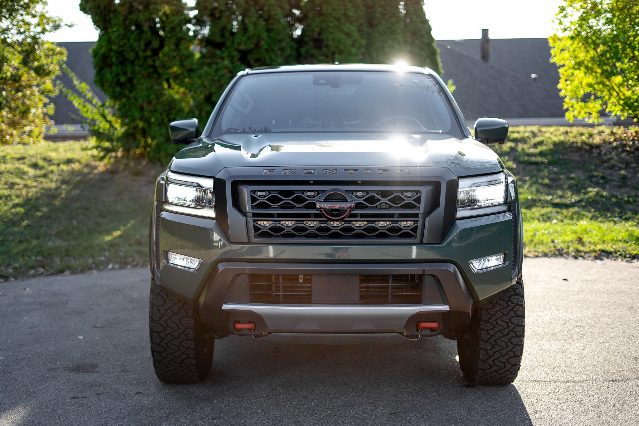2022 Nissan Frontier PRO-4X photo 2