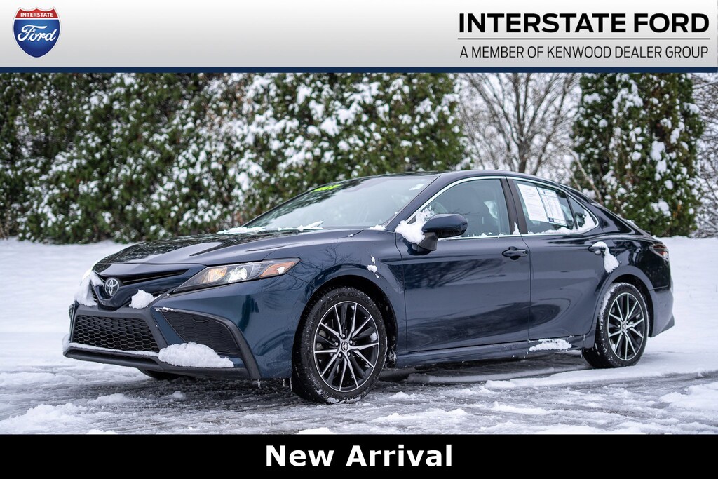 Used 2021 Toyota Camry SE Sedan
