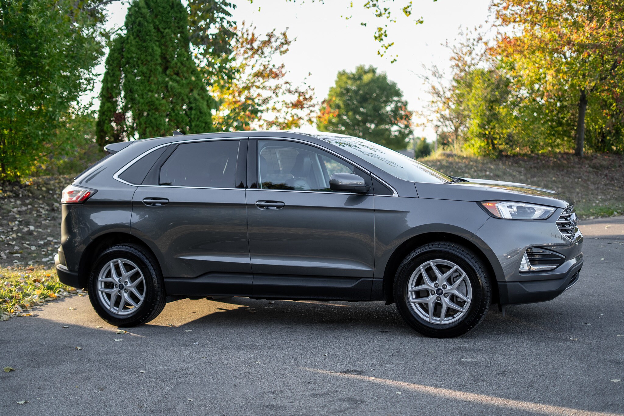 2022 Ford Edge SEL photo 3