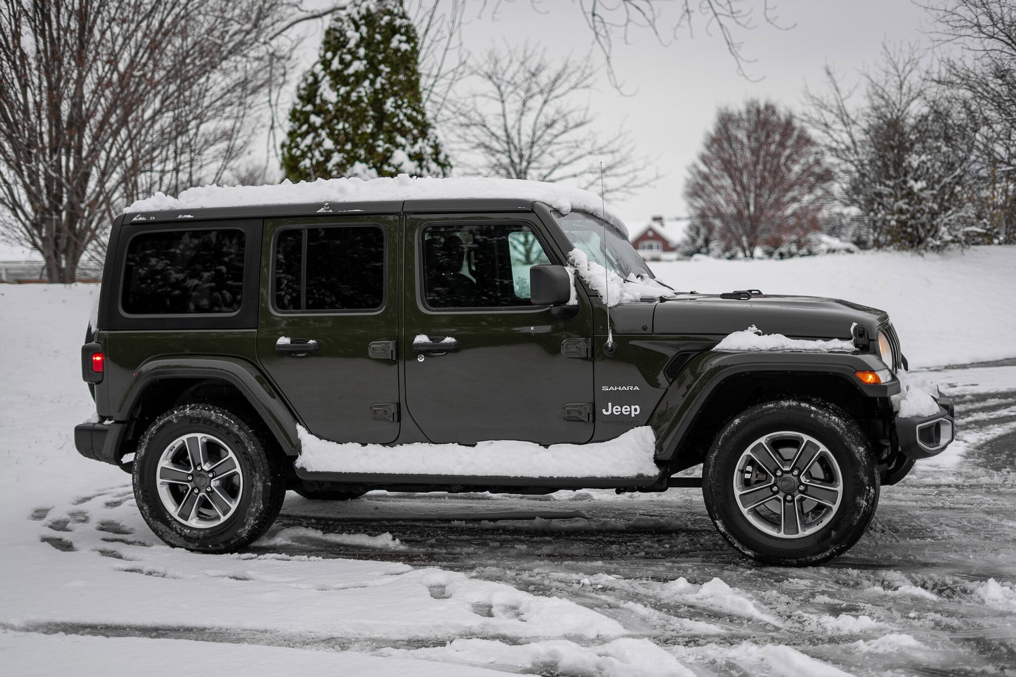 2021 Jeep Wrangler Unlimited Sahara photo 4