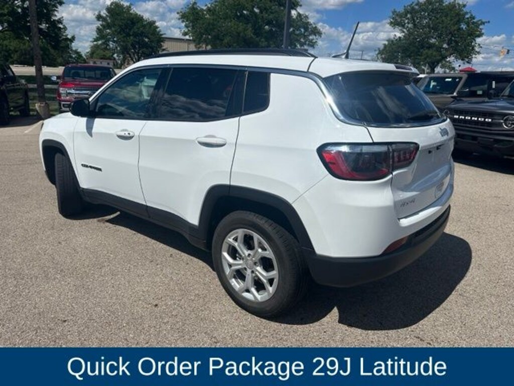 Used 2024 Jeep Compass Latitude SUV