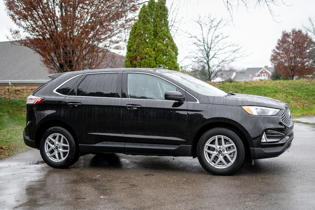 Used 2024 Ford Edge SUV