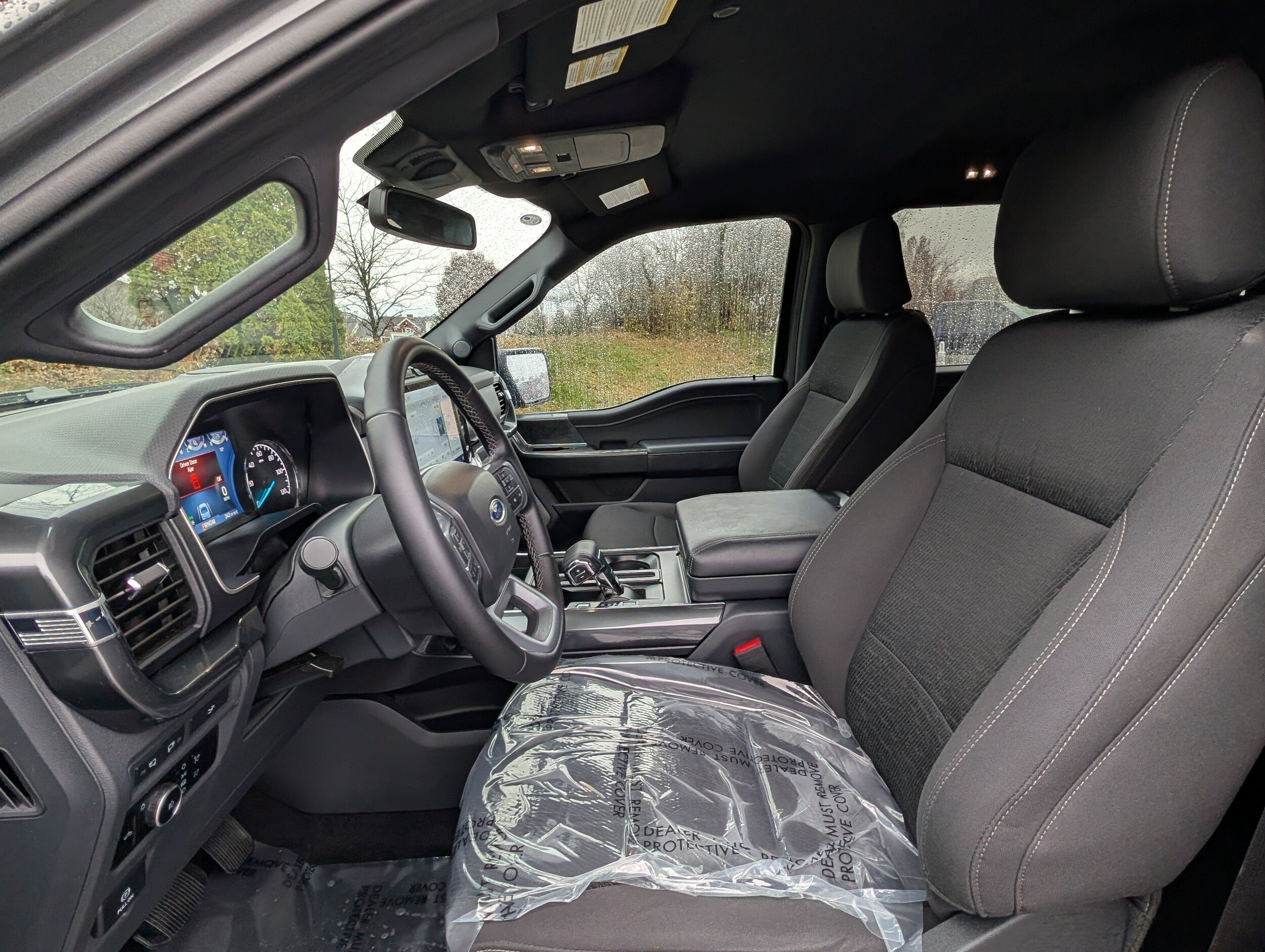 2023 Ford F-150 XLT photo 2