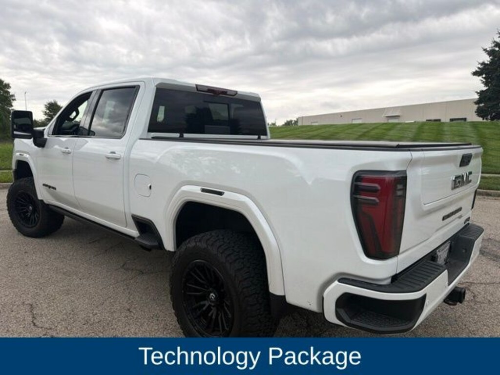 Used 2025 GMC Sierra 2500 HD AT4 Truck Crew Cab