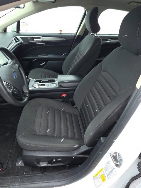 2019 Ford Fusion SE photo 3